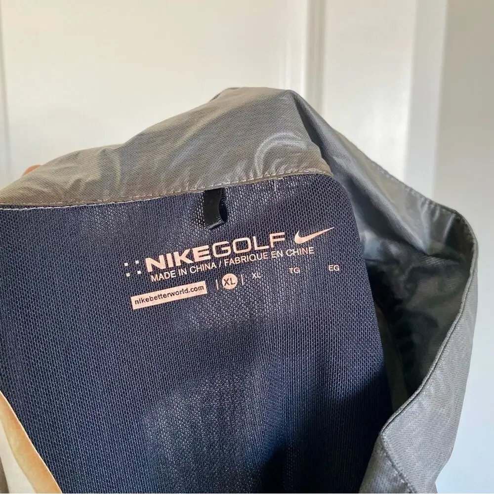 Nike Golf Men's Hyperadapt Half Zip Gorpcore Outdoor Pocket Active Windbreaker
